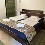 Parraghegy Apartman * Zalaszanto