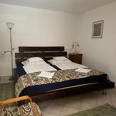 Parraghegy Apartman * Zalaszántó